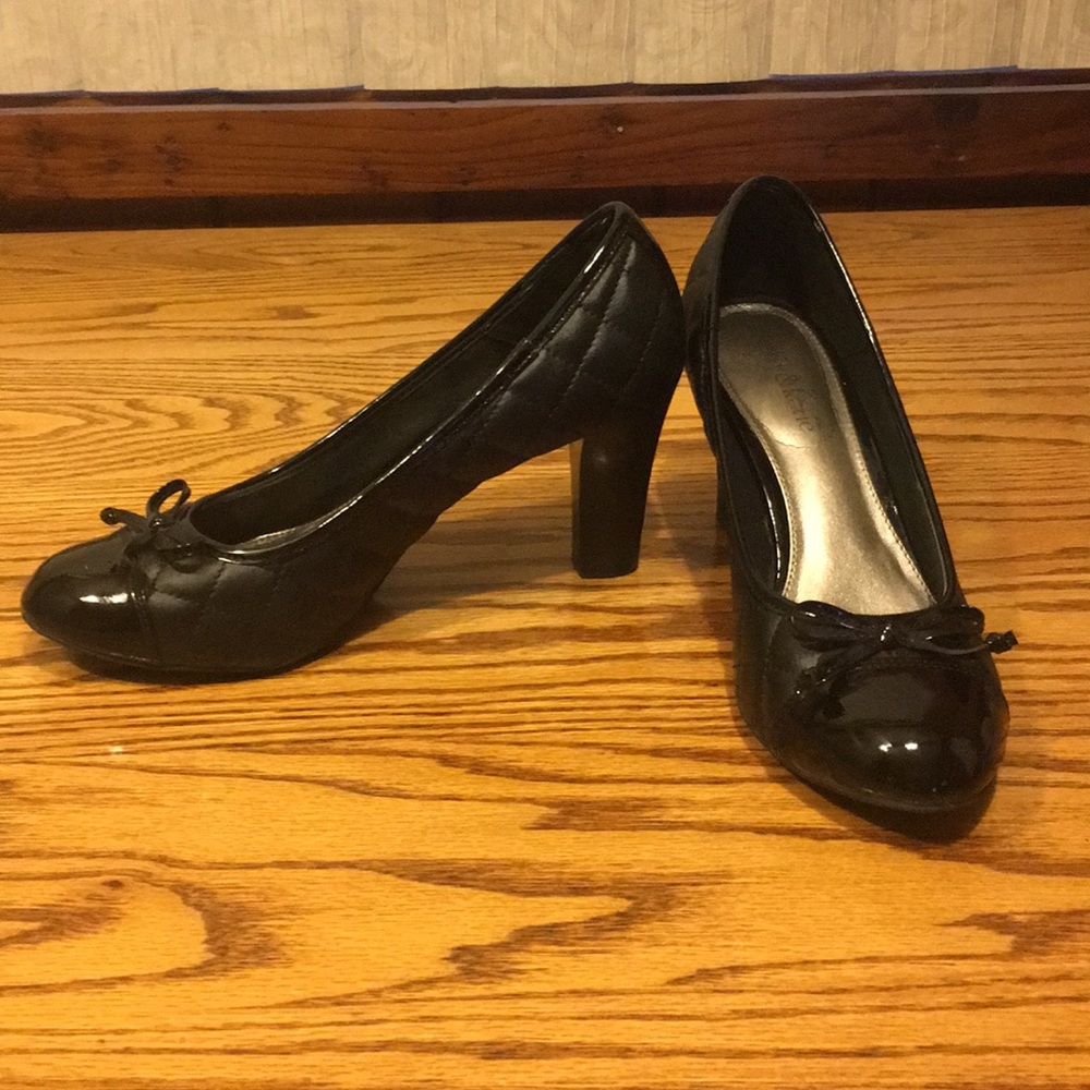 Kelly & Katie black heels